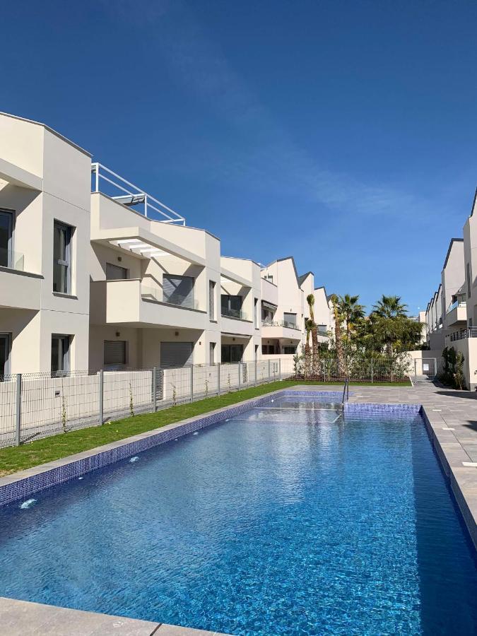 Apartamento Amalia Delux En Torrevieja Exterior photo